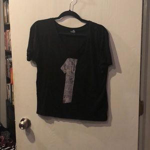 3 for $18 VGUC graphic tee
